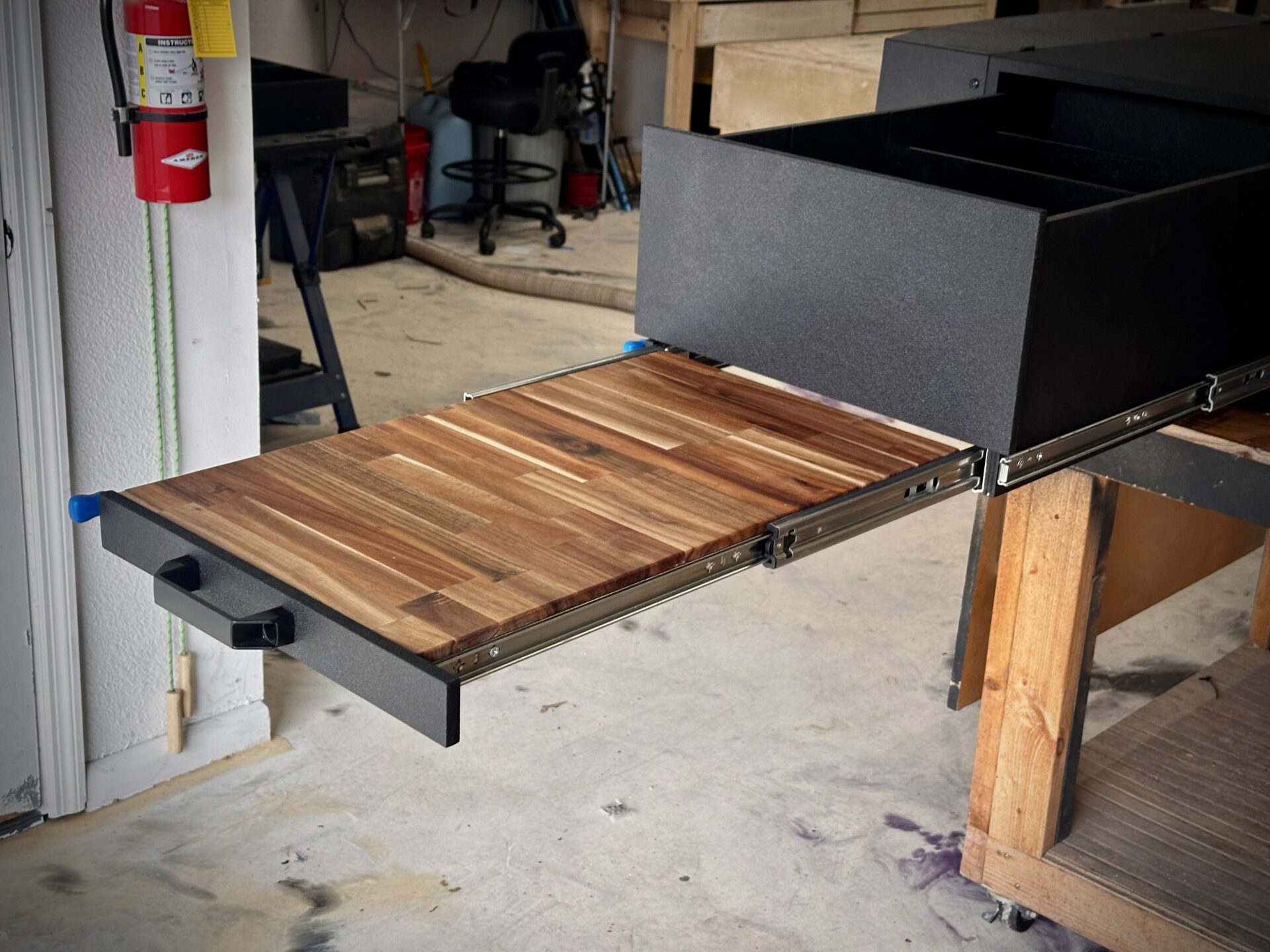 Undermount Table